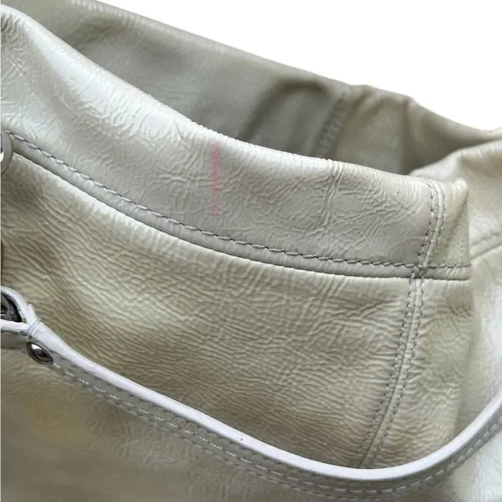 Vintage Coach Cream Leather Shoulder Bag